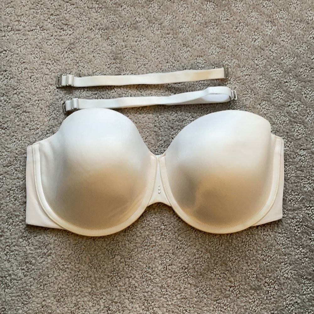 Victoria Secret BIOFIT multi-way/strapless bra